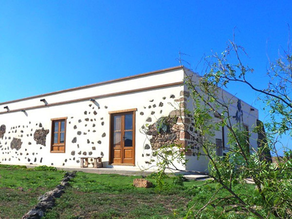 Tara, the horse farm for mindfulness & communication: Finca